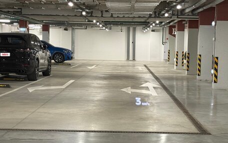 Bentley Bentayga I, 2016 год, 8 400 000 рублей, 31 фотография