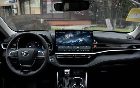 Toyota Highlander, 2025 год, 5 650 000 рублей, 10 фотография