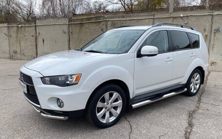 Mitsubishi Outlander III рестайлинг 3, 2011 год, 1 105 000 рублей, 2 фотография