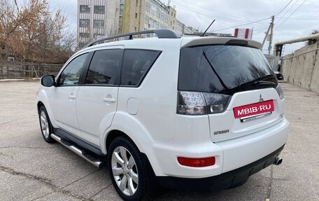 Mitsubishi Outlander III рестайлинг 3, 2011 год, 1 105 000 рублей, 6 фотография