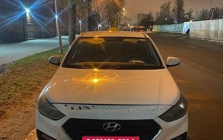 Hyundai Solaris II рестайлинг, 2019 год, 640 000 рублей, 4 фотография