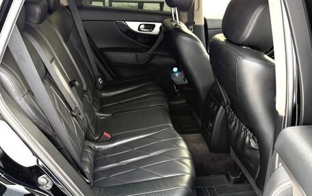 Infiniti QX70, 2014 год, 2 900 000 рублей, 14 фотография