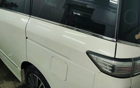 Nissan Elgrand III, 2019 год, 2 050 000 рублей, 3 фотография