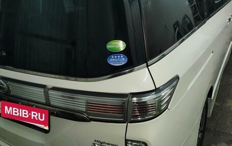 Nissan Elgrand III, 2019 год, 2 050 000 рублей, 5 фотография