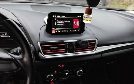 Mazda 3, 2017 год, 1 400 000 рублей, 5 фотография