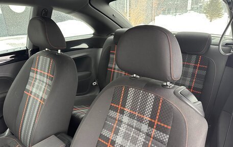 Volkswagen Beetle, 2015 год, 1 097 000 рублей, 18 фотография