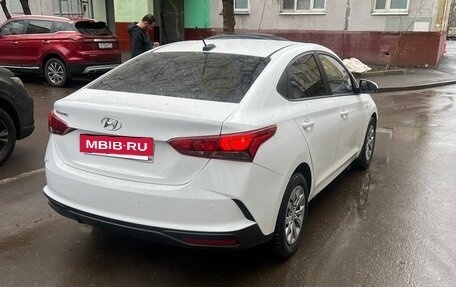 Hyundai Solaris II рестайлинг, 2021 год, 1 300 000 рублей, 7 фотография