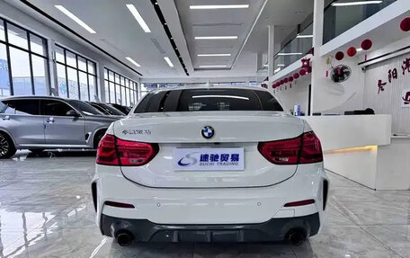 BMW 1 серия, 2022 год, 2 200 000 рублей, 4 фотография