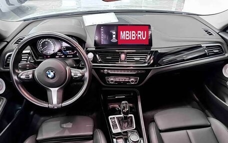 BMW 1 серия, 2022 год, 2 200 000 рублей, 8 фотография