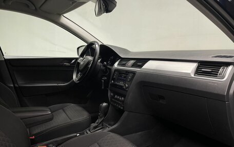 Skoda Rapid I, 2017 год, 1 300 000 рублей, 10 фотография