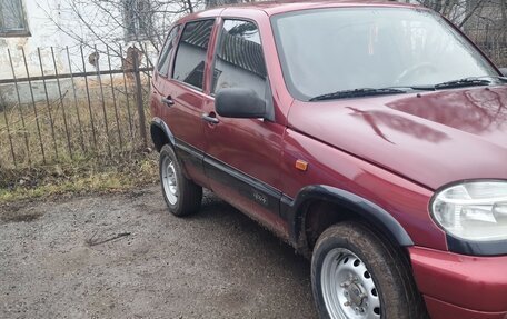 Chevrolet Niva I рестайлинг, 2004 год, 240 000 рублей, 2 фотография