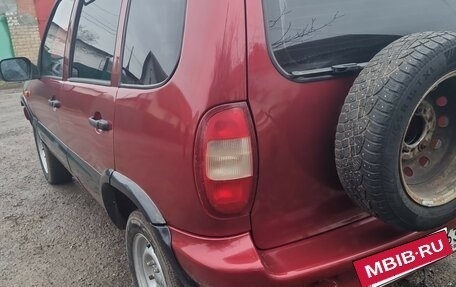 Chevrolet Niva I рестайлинг, 2004 год, 240 000 рублей, 5 фотография