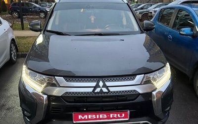 Mitsubishi Outlander III рестайлинг 3, 2018 год, 2 500 000 рублей, 1 фотография