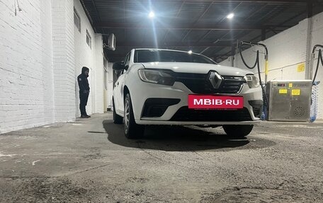 Renault Logan II, 2018 год, 450 000 рублей, 5 фотография