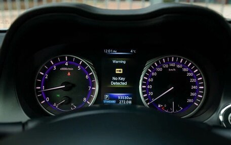 Infiniti Q50 I рестайлинг, 2015 год, 1 660 000 рублей, 14 фотография