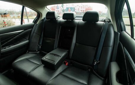 Infiniti Q50 I рестайлинг, 2015 год, 1 660 000 рублей, 23 фотография