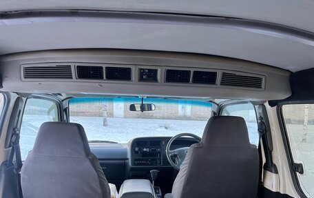 Toyota HiAce H100, 2001 год, 1 050 000 рублей, 12 фотография