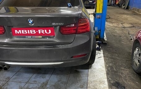 BMW 3 серия, 2012 год, 2 000 000 рублей, 12 фотография