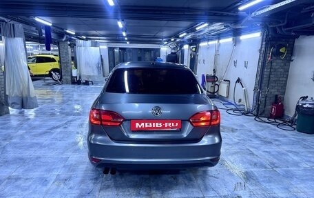 Volkswagen Jetta VI, 2011 год, 715 000 рублей, 5 фотография