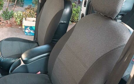 Renault Kangoo II рестайлинг, 2012 год, 850 000 рублей, 3 фотография