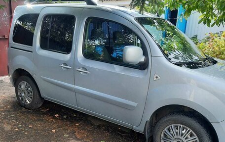 Renault Kangoo II рестайлинг, 2012 год, 850 000 рублей, 8 фотография