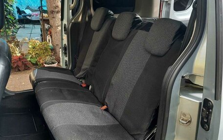 Renault Kangoo II рестайлинг, 2012 год, 850 000 рублей, 19 фотография