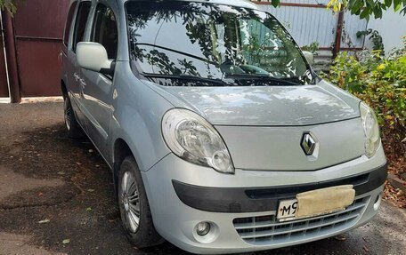 Renault Kangoo II рестайлинг, 2012 год, 850 000 рублей, 18 фотография