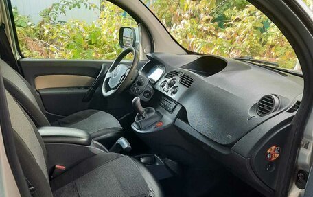 Renault Kangoo II рестайлинг, 2012 год, 850 000 рублей, 16 фотография