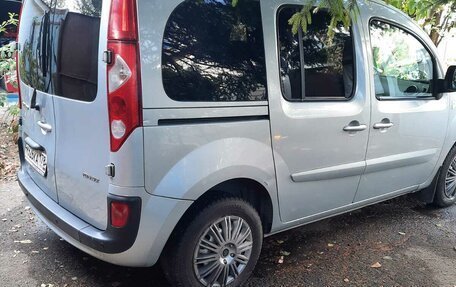 Renault Kangoo II рестайлинг, 2012 год, 850 000 рублей, 11 фотография