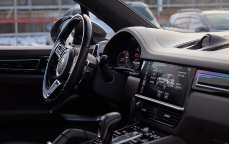 Porsche Cayenne III, 2018 год, 9 200 000 рублей, 13 фотография