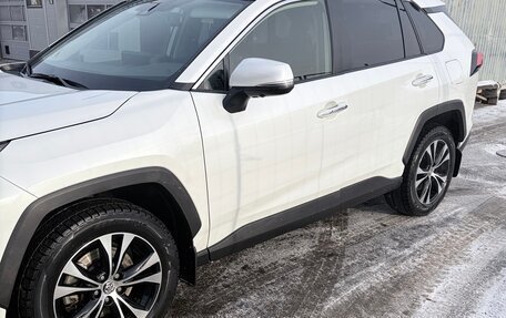 Toyota RAV4, 2022 год, 4 500 000 рублей, 8 фотография