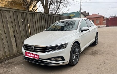 Volkswagen Passat B8 рестайлинг, 2020 год, 2 900 000 рублей, 1 фотография