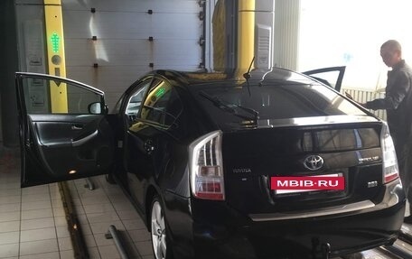 Toyota Prius, 2010 год, 1 350 000 рублей, 2 фотография