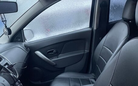 Renault Logan II, 2014 год, 800 000 рублей, 8 фотография