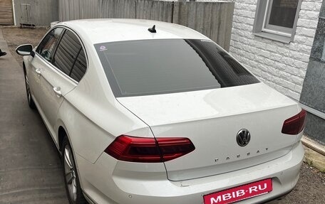 Volkswagen Passat B8 рестайлинг, 2020 год, 2 900 000 рублей, 5 фотография