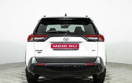 Toyota RAV4, 2021 год, 3 675 000 рублей, 6 фотография