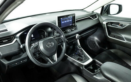 Toyota RAV4, 2021 год, 3 675 000 рублей, 11 фотография