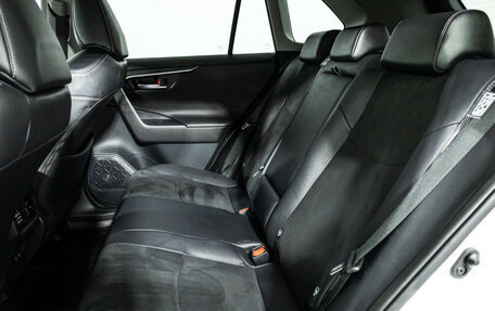 Toyota RAV4, 2021 год, 3 675 000 рублей, 10 фотография