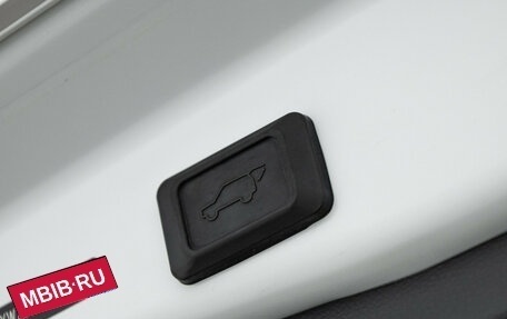 Toyota RAV4, 2021 год, 3 675 000 рублей, 21 фотография