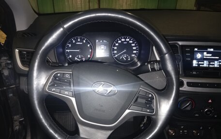 Hyundai Solaris II рестайлинг, 2018 год, 1 300 000 рублей, 11 фотография