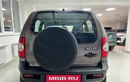 Chevrolet Niva I рестайлинг, 2018 год, 699 000 рублей, 5 фотография