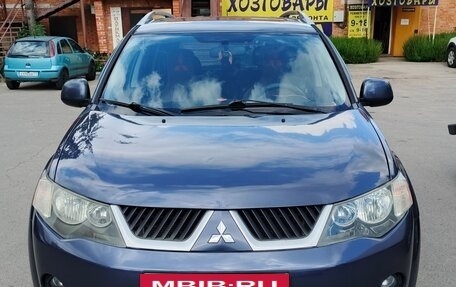 Mitsubishi Outlander III рестайлинг 3, 2007 год, 800 000 рублей, 2 фотография