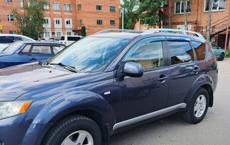 Mitsubishi Outlander III рестайлинг 3, 2007 год, 800 000 рублей, 7 фотография