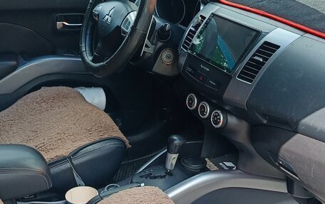 Mitsubishi Outlander III рестайлинг 3, 2007 год, 800 000 рублей, 10 фотография