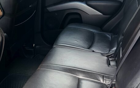 Mitsubishi Outlander III рестайлинг 3, 2007 год, 800 000 рублей, 14 фотография