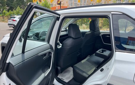 Toyota RAV4, 2025 год, 4 149 000 рублей, 18 фотография