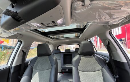 Toyota RAV4, 2025 год, 4 149 000 рублей, 23 фотография