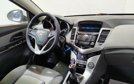 Chevrolet Cruze II, 2009 год, 430 000 рублей, 14 фотография