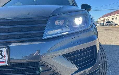 Volkswagen Touareg III, 2015 год, 2 850 000 рублей, 2 фотография