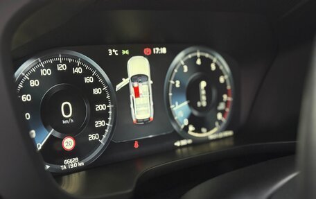 Volvo XC60 II, 2019 год, 3 997 000 рублей, 25 фотография